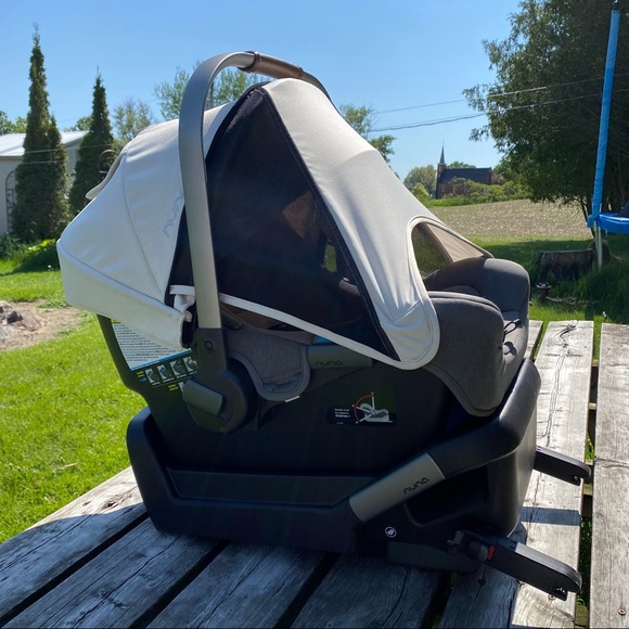 ❌SOLD❌ Nuna Pipa car seat w/ car seat base EUC - Picture 7 of 16